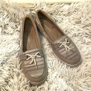 gray grasshoppers ortholite boat shoes